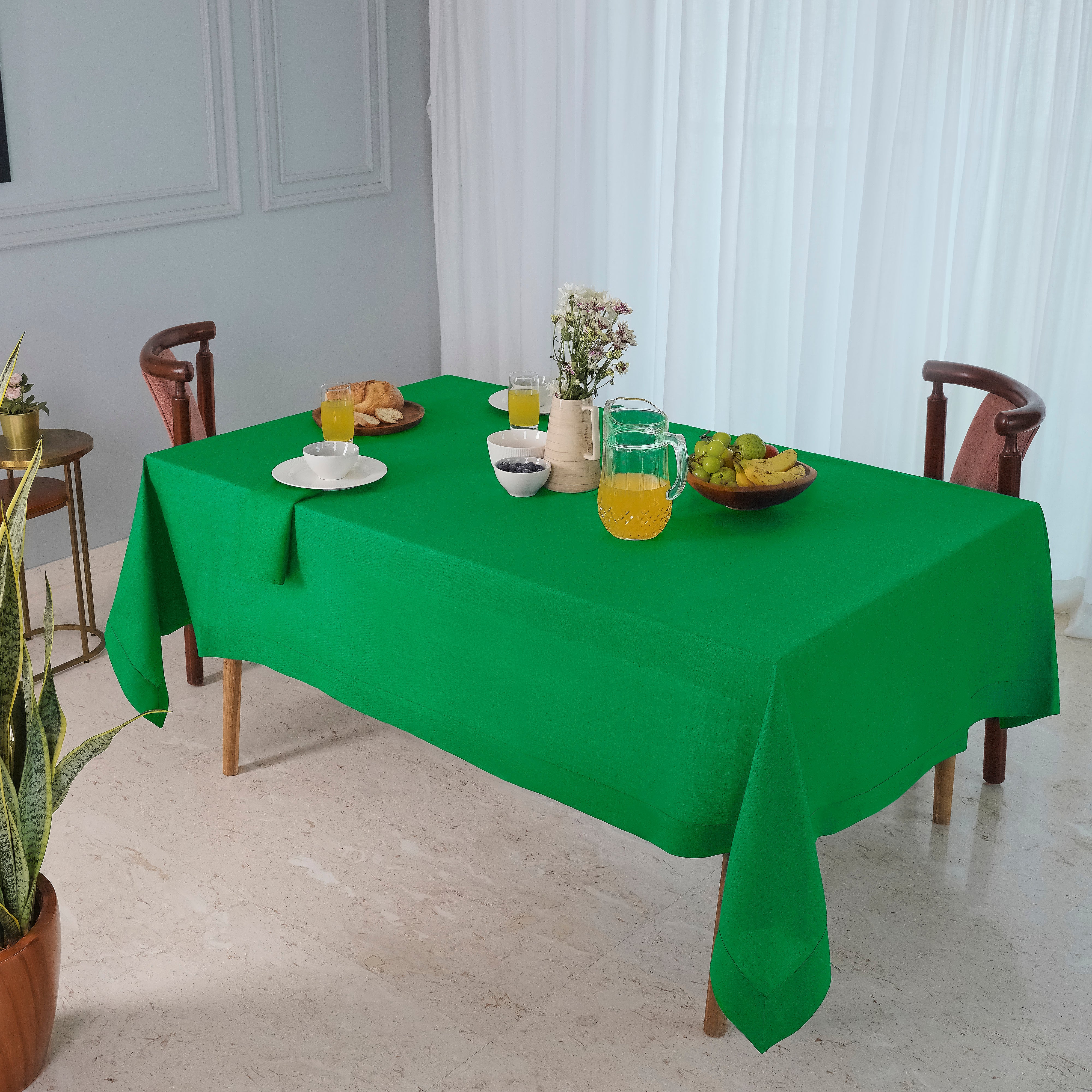 Kelly Green Linen Tablecloth, Hemmed