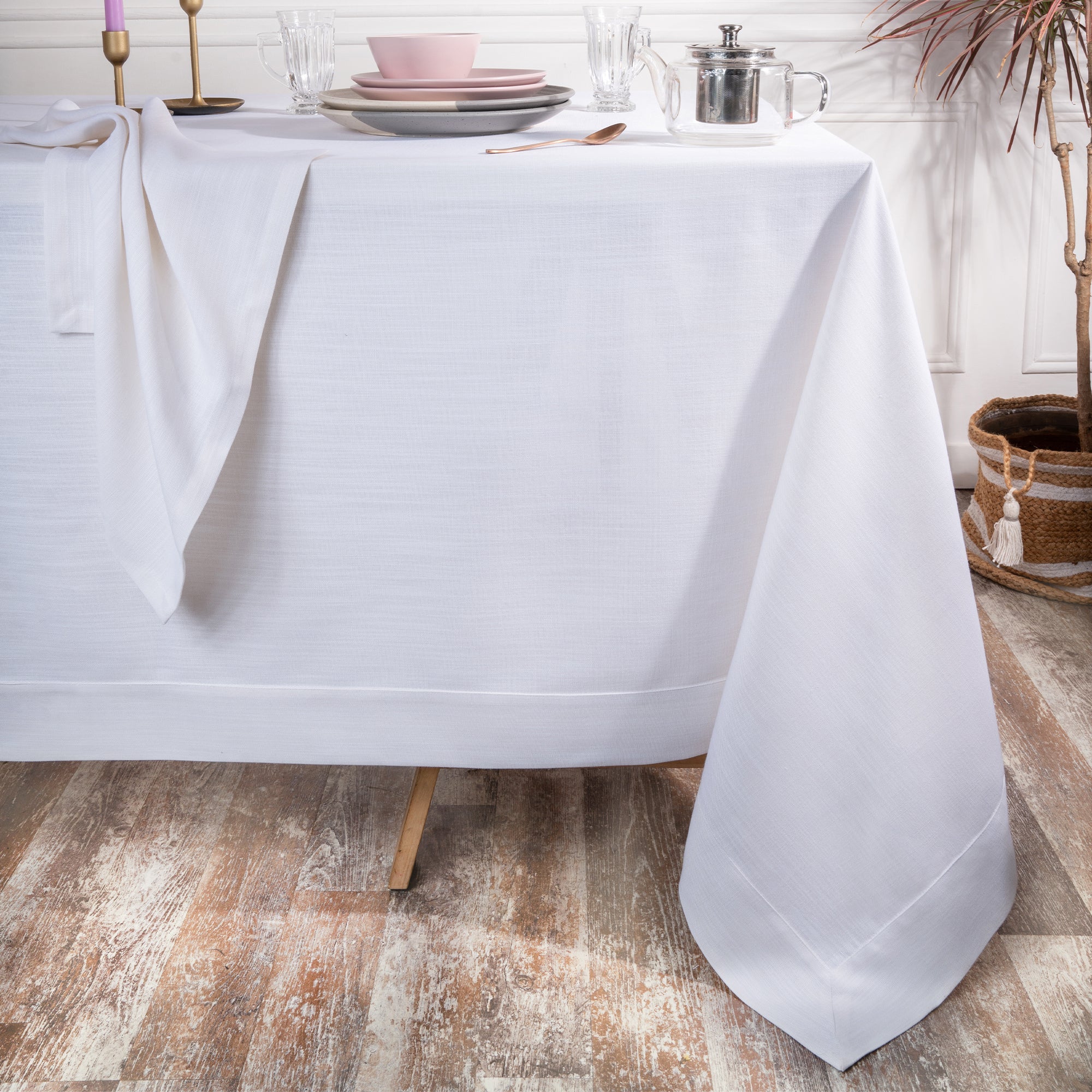 Chambray Cream & White Tablecloth, Faux Linen, Mitered Corner