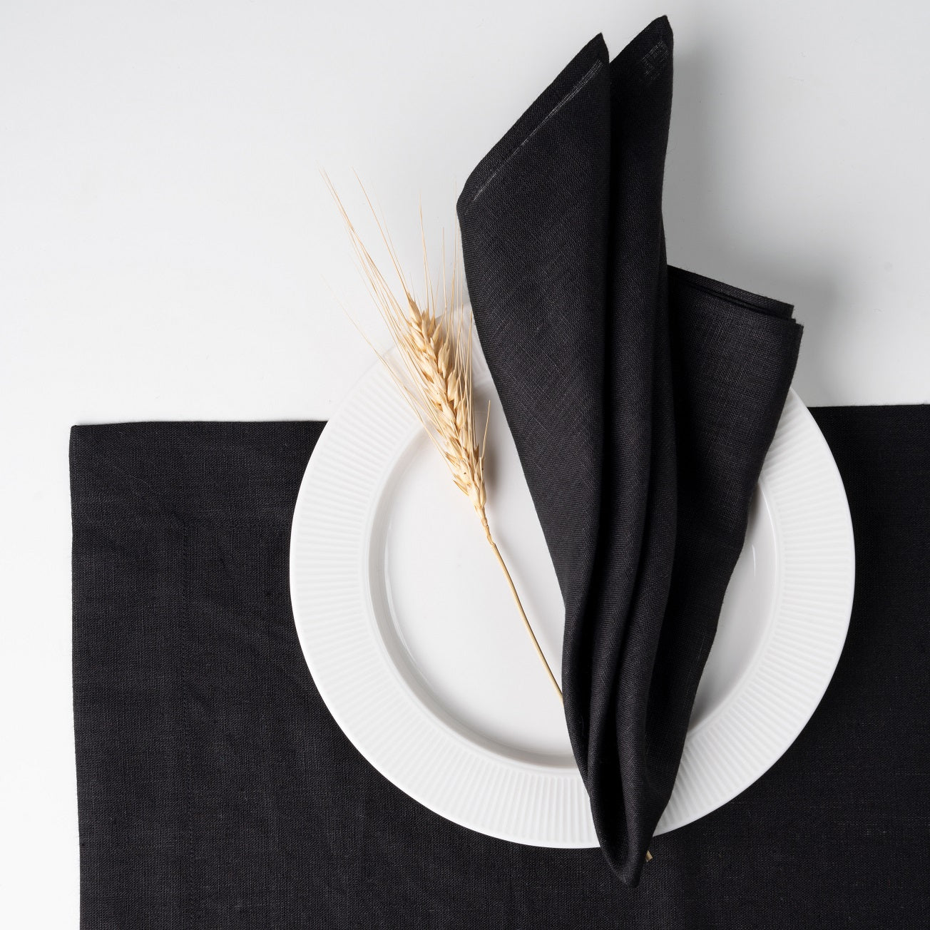 Black Linen Napkins, Hemmed, 18 x 18 inch, 4 pcs