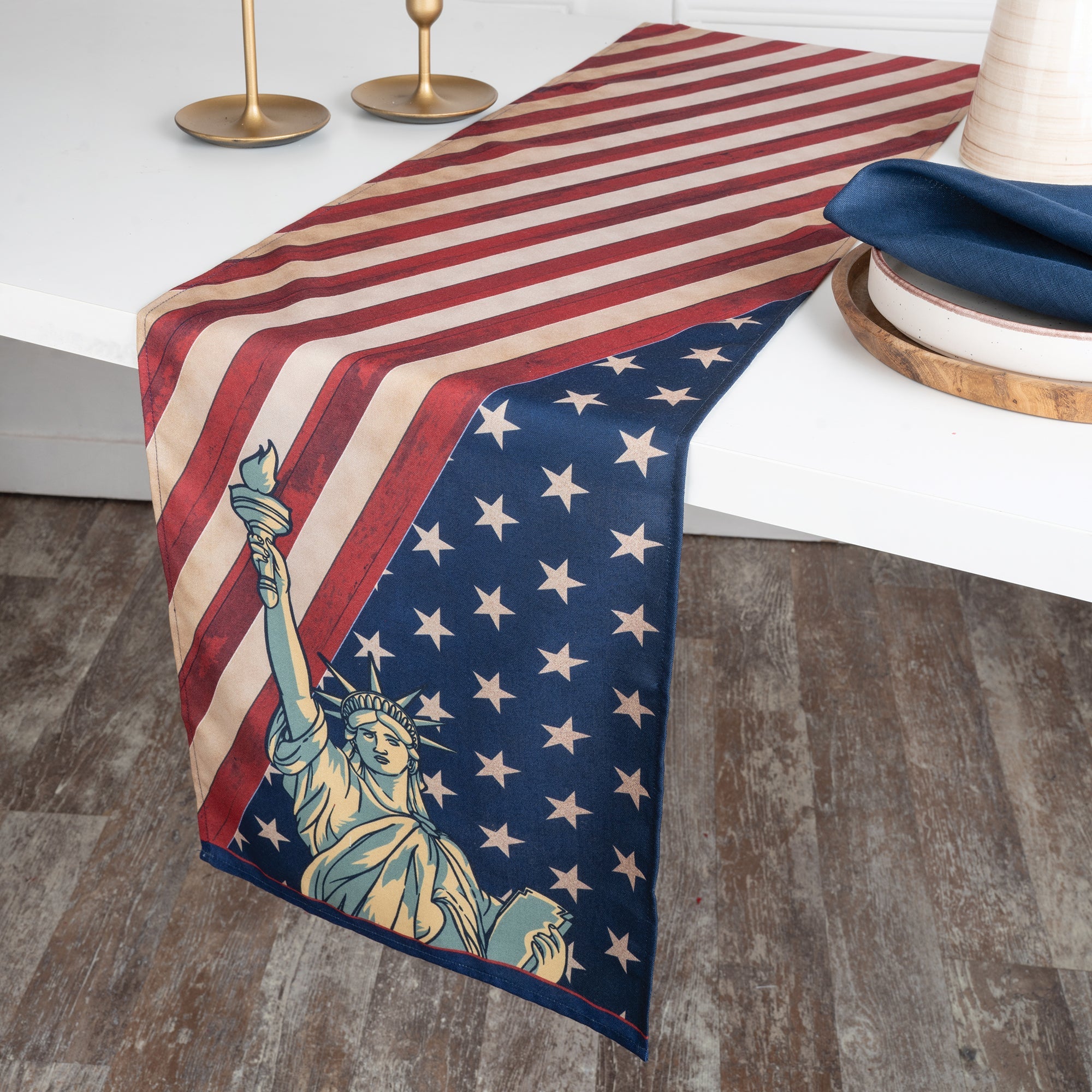 Statue Of Liberty 4th July Print Table Runner