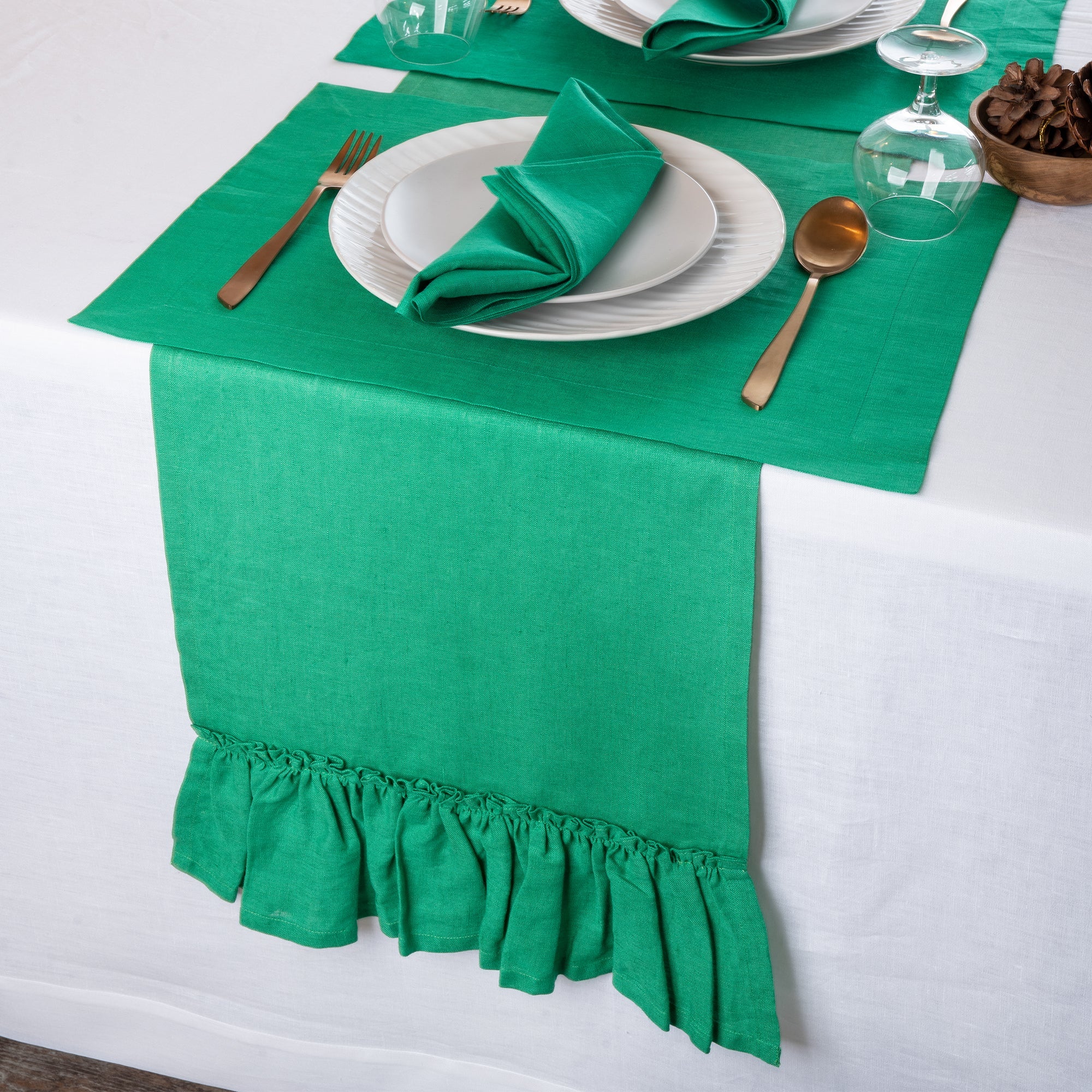 Kelly Green Linen Table Runner, Ruffle