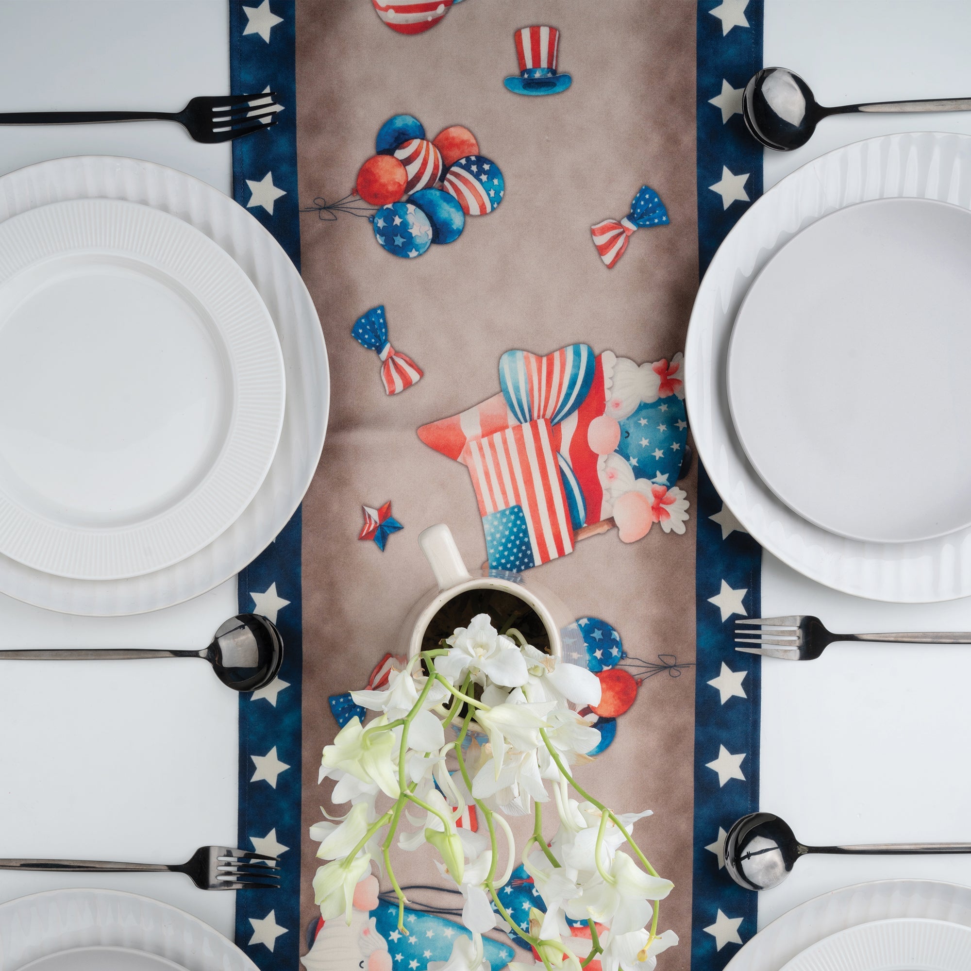 Picnic Basket 4th July Print Table Runner